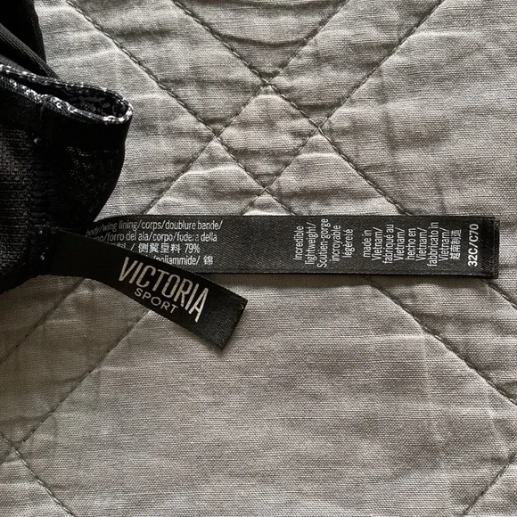 •Victoria’s Secret Sport •Criss-Cross Back Athletic Sports Bra - Picture 5 of 5